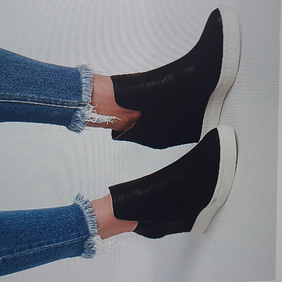 Black Sneaker Wedge - Picture 7 of 7